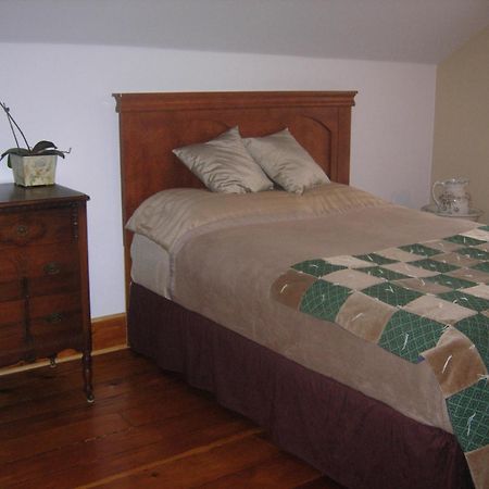 Koch Haus Bed And Breakfast Stratford Exterior photo